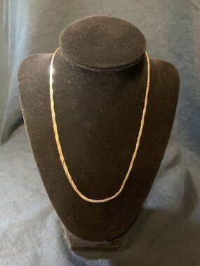 10 Carat Gold & Silver Twisted Chain 9”
